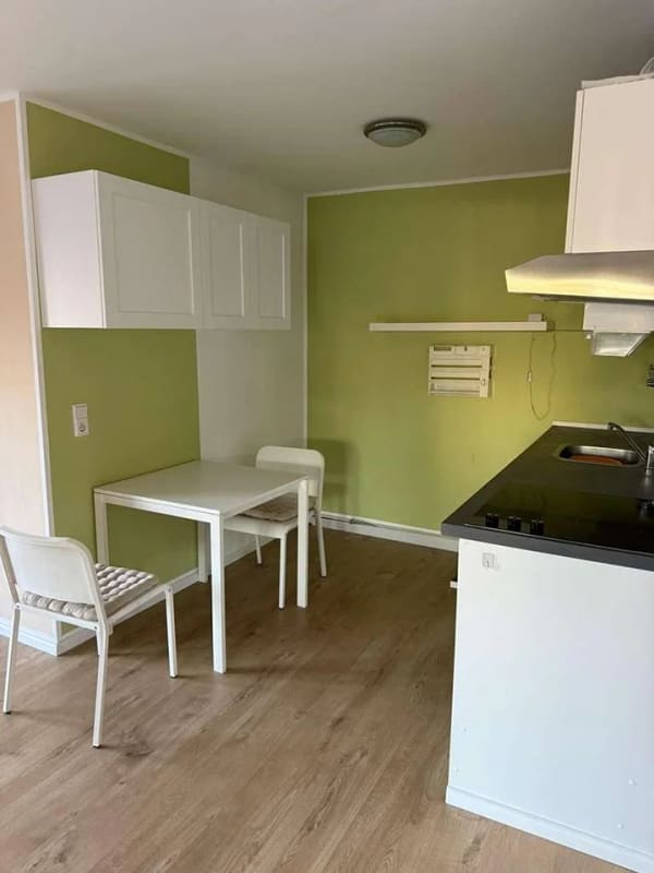 Immobilie in Oftersheim - Freistehende, helle & großz. 1 Zi.-Whg. (42m²) m. Balkon, PKW-Stellplatz, EBK - provisionsfrei - Bild 1