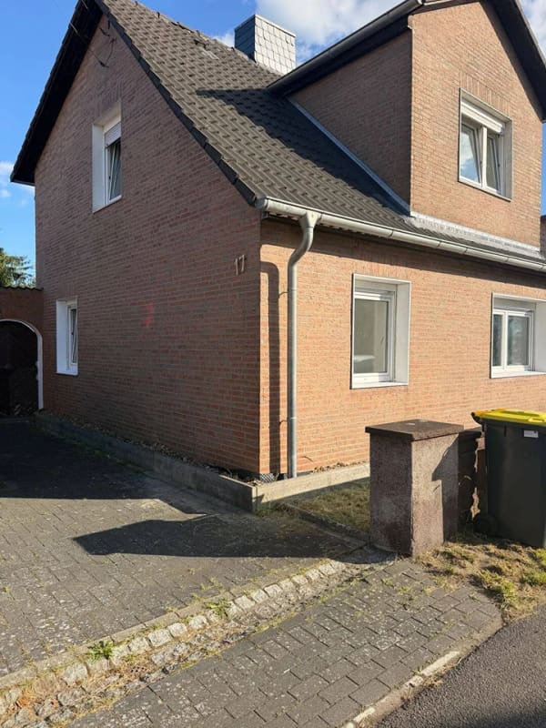 Immobilie in Wietze - Zweifamilienhaus - zwei Wohneinheiten gemeinsames  Grundstück, keine  WEG Aufteilung . - Bild 2