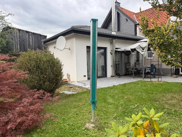 Immobilie in Harsum - Gepflegtes Einfamilienhaus mit Teilneubau, Solarthermie und Carport in Hönnersum - Bild 2