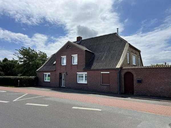 Immobilie in Fehmarn - Wohnen und Leben im historischen Anwesen, zentrumsnah in Burg - Bild 0