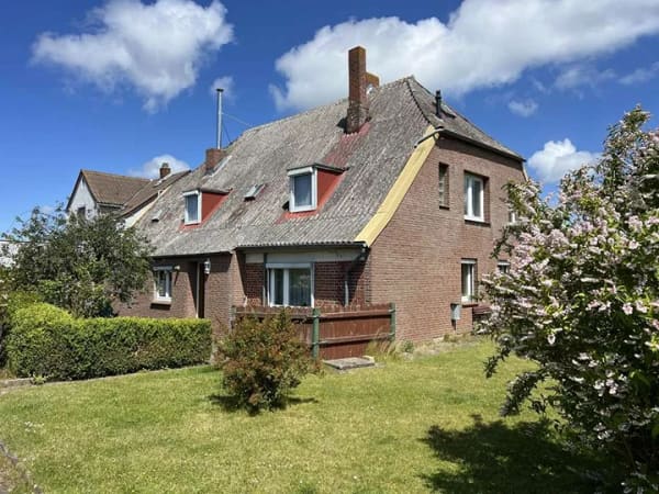 Immobilie in Fehmarn - Wohnen und Leben im historischen Anwesen, zentrumsnah in Burg - Bild 1