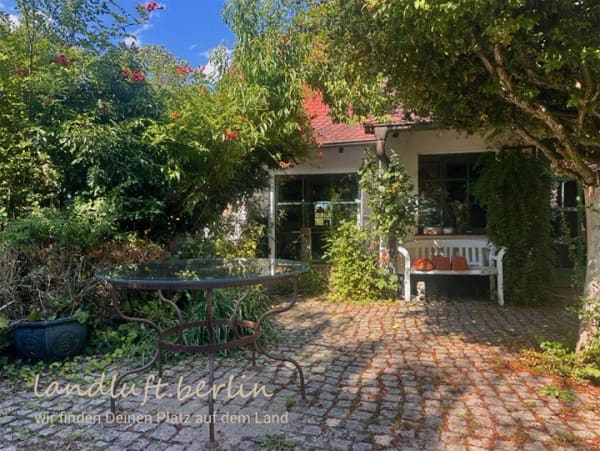 Immobilie in Letschin - Landhaus, Ateliergebäude und schön angelegter Garten am Dorfrand, unweit der Oder und einer Badestelle - Bild 3