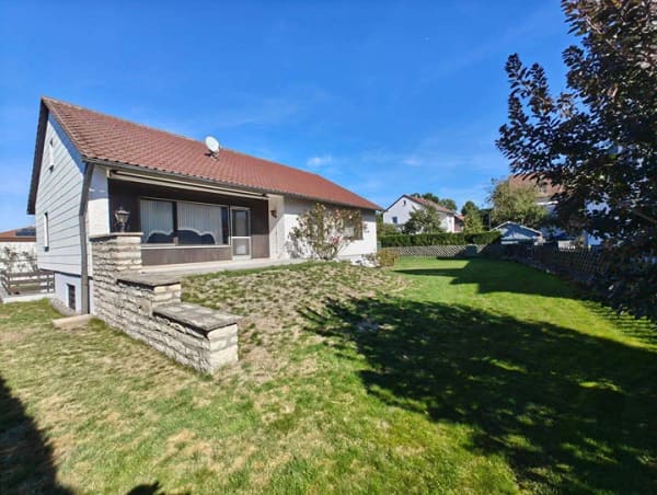 Immobilie in Freystadt - Familienfreundliches Haus mit Terrasse in Freystadt Forchheim - Bild 1