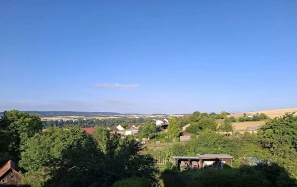Immobilie in Hardthausen am Kocher - Helle 3,5 Zimmer Wohnung mit unverbaubarer Aussicht sucht neue Eigentümer   - Bild 0