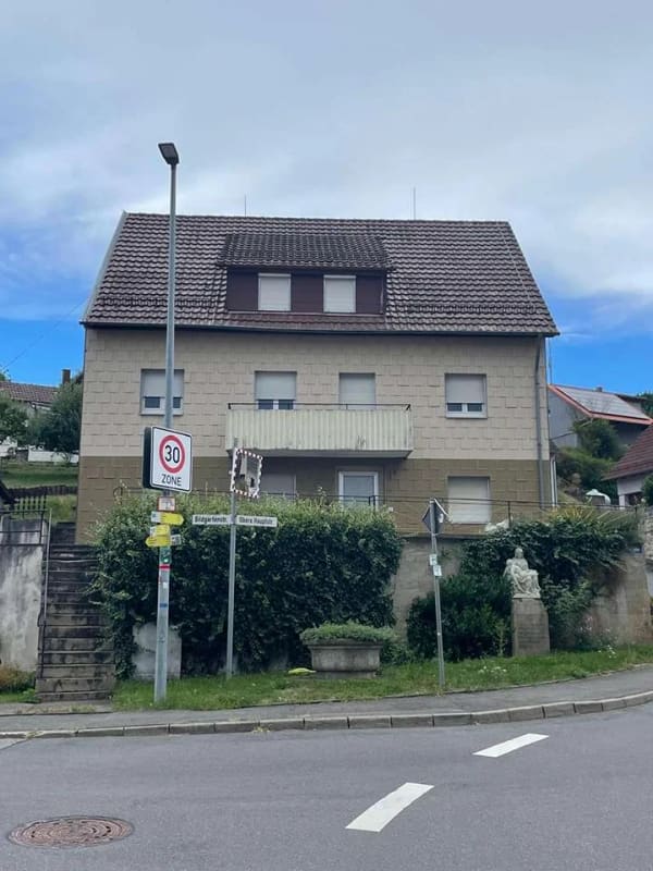 Immobilie in Schöntal - Zweifamilienhaus mit Scheune und großem Garten - Bild 0