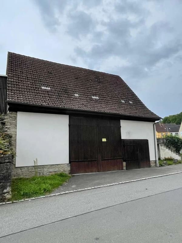 Immobilie in Schöntal - Zweifamilienhaus mit Scheune und großem Garten - Bild 2
