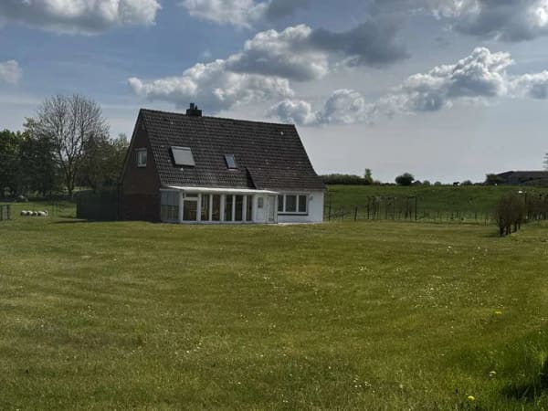 Immobilie in Kabelhorst - Solides Einfamilienhaus mit großem Garten, Doppelgarage und Werkstatt - Bild 2