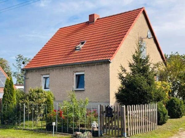 Immobilie in Neuhardenberg - Kleines, modernisiertes Wohnhaus auf großem Grundstück! - Bild 0