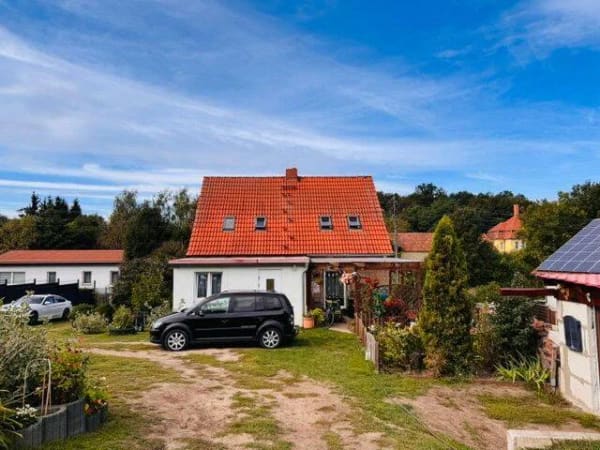 Immobilie in Neuhardenberg - Kleines, modernisiertes Wohnhaus auf großem Grundstück! - Bild 1