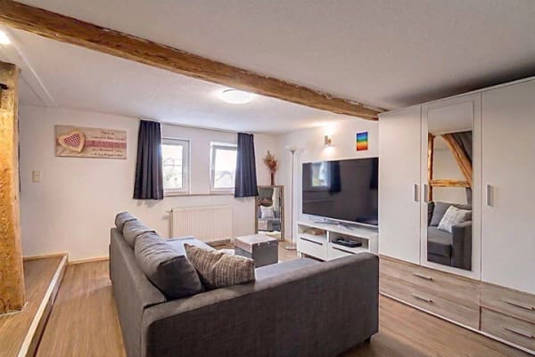 Immobilie in Mönchberg - Fachwerkhaus mit historischem Charme - großzügige Wohnfläche trifft auf modernen Wohnkomfort - Bild 2