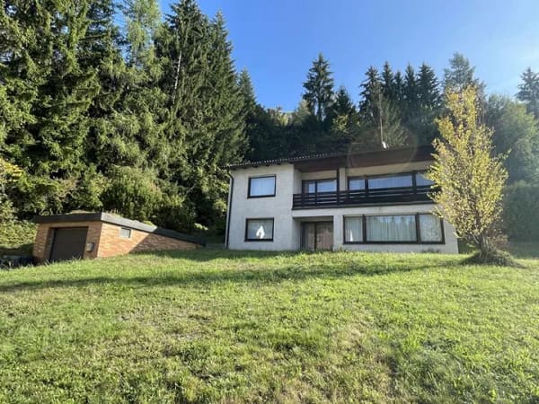 Immobilie in Georgenberg - Idyllische Waldrandlage in beschaulicher Ortschaft - Zweifamilienhaus mit Potenzial - Bild 0