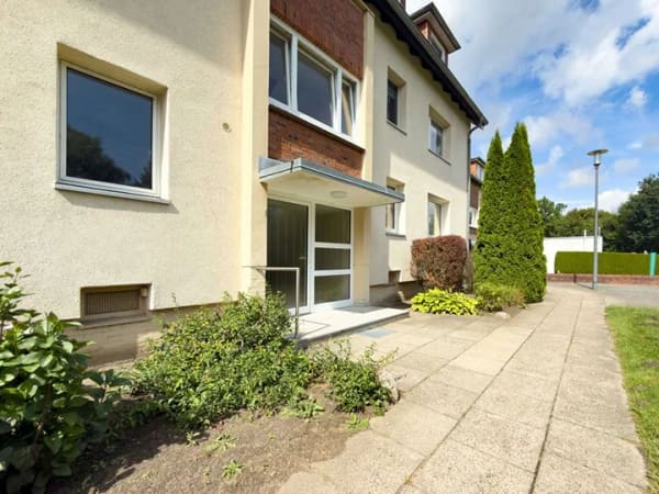 Immobilie in Bad Oldesloe - 3-Zimmerwohnung mit Terrasse, Garten und Garage zentral in Bad Oldesloe - Bild 0