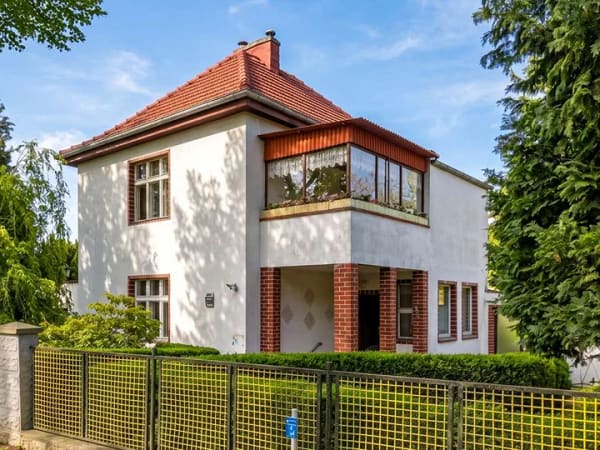 Immobilie in Panketal - Renovierungsbedürftiges Haus mit viel Platz – Mehrgenerationenwohnen möglich - Bild 0