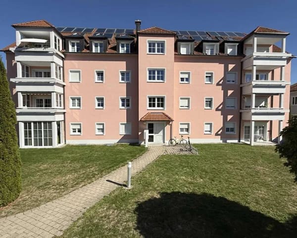 Immobilie in Leutkirch im Allgäu - Kurze Wege, bequemes Wohnen: Zwei Zimmer mit Aufzug und Balkon - Bild 0