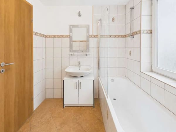 Immobilie in Hornberg - Kapitalanlage in Hornberg: langjährig vermietete 2-Zimmer-Wohnung in zentraler Lage - Bild 2
