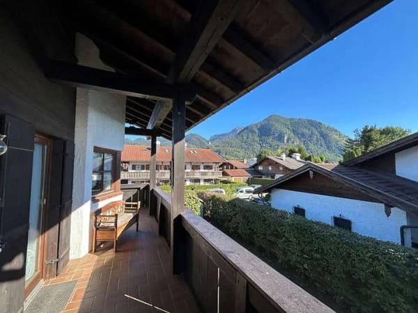Immobilie in Grassau - Gemütliche Zweizimmerwohnung mit Erker in ruhiger Wohnlage - Bild 2