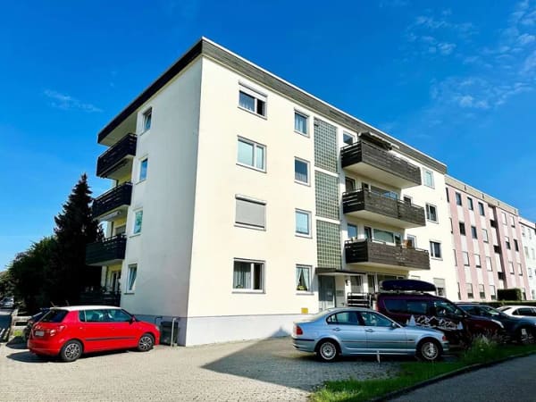 Immobilie in Rosenheim - Bezugsfrei! Praktische 1-Zimmer Erdgeschosswohnung mit Garten! - Bild 0