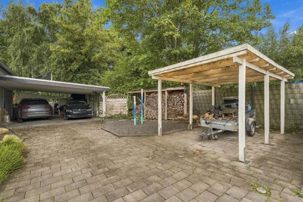 Immobilie in Lemwerder - Großzügiges Wohnen mit tollem Garten in idealer, ruhiger Lage - Bild 1