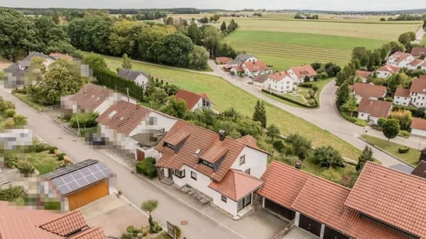 Immobilie in Laupheim - Solides Einfamilienhaus mit Weitblick in ruhiger Sackgassenlage - Bild 0