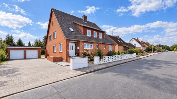 Immobilie in Wrestedt - Großzügiges Ein-/Zweifamilienhaus – ideal für Familie oder Wohnen & Vermieten - Bild 1