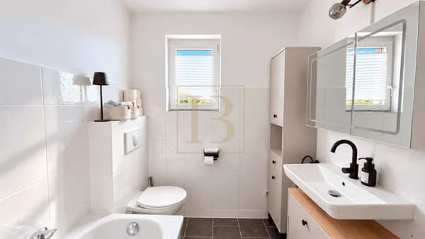 Immobilie in Wrestedt - Großzügiges Ein-/Zweifamilienhaus – ideal für Familie oder Wohnen & Vermieten - Bild 4