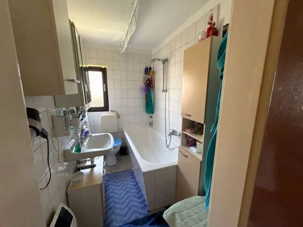 Immobilie in Hennef (Sieg) - Wohnhaus auf 700 qm Grundstück - Bild 2