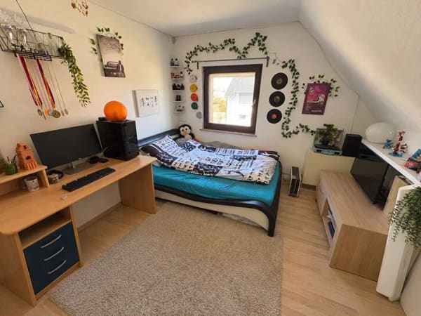 Immobilie in Hennef (Sieg) - Wohnhaus auf 700 qm Grundstück - Bild 4