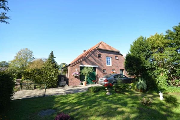 Immobilie in Hesel - * Alleinlage am Ortsrand von Hesel * - Bild 1