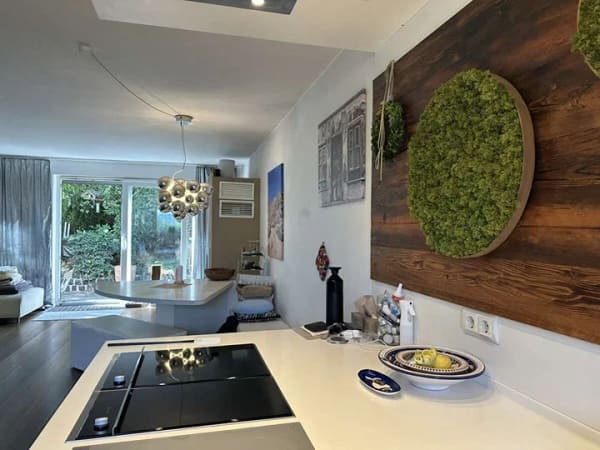 Immobilie in Kaufungen - Raumwunder mit Gartenidylle – großzügiges Reihenendhaus auf 3 Etagen mit Kamin & Garage! - Bild 3