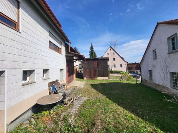 Immobilie in Unterensingen - Vielseitiges, renovierungsbedürftiges Wohngebäude mit Scheune in Unterensingen - Bild 2