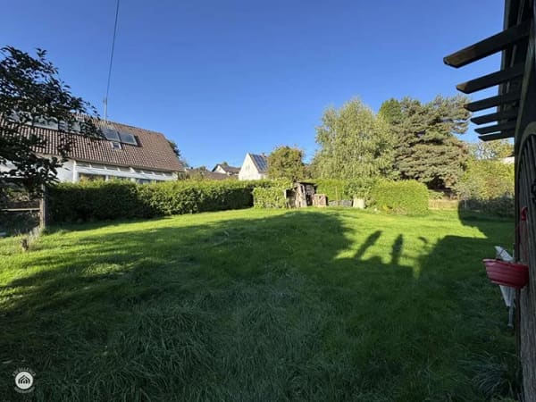 Immobilie in Münsterhausen - Ein Zuhause zum Weitergestalten – viel Platz, Garten & große Scheune - *Käuferprovisionsfrei* - Bild 2