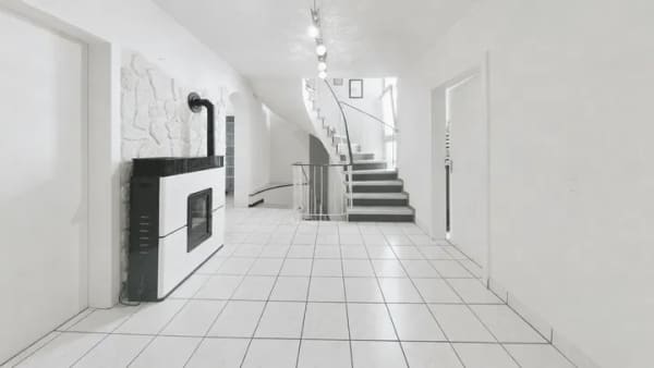 Immobilie in Achern - Altbauflair - großzügige Maisonette mit 6 Schlafzimmern, 2 Balkonen & Gartenanteil - Bild 1