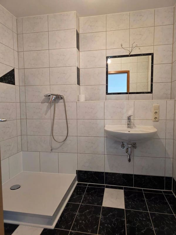 Immobilie in Kolbermoor - gepflegte 1 Zimmer Wohnung mit Balkon  - Bild 3