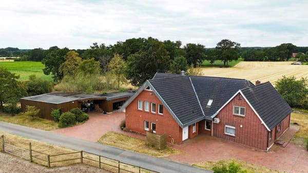 Immobilie in Berge - !!Idylle Pur!! Großzügiges Wohnhaus mit Einliegerwohnung und Pferdestall im Außenbereich von Berge zum Spitzenpreis - Bild 2