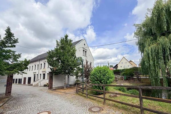 Immobilie in Dresden - Historischer Dreiseitenhof mit 4 Wohneinheiten und Nutzungspotential in idyllischer Lage - Bild 1