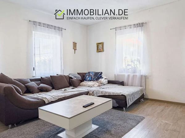 Immobilie in Gaildorf - Sanierte 4-Zimmer-Wohnung mit Terrasse, Garten und Stellplatz - Bild 0