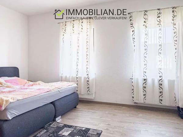 Immobilie in Gaildorf - Sanierte 4-Zimmer-Wohnung mit Terrasse, Garten und Stellplatz - Bild 2