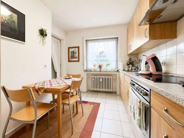 Immobilie in Viersen - •  8,27 % Bruttorendite + Faktor 12,1! Vermietete 2-Zimmer-Wohnung inkl. TG-Stellplatz... - Bild 1