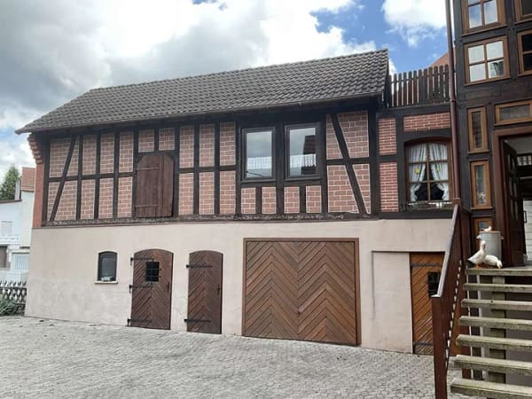 Immobilie in Weimar (Lahn) - Charaktervolles Einfamilienhaus mit Wintergarten und sonnigem Innenhof - Bild 2