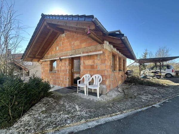 Immobilie in Büren - Dachgeschosswohnung mit toller Aussicht in Hanglage- Sanierungsobjekt in Büren Weine - Bild 0