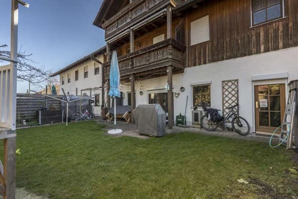 Immobilie in Aying - Grosse Erdgeschosswohnung mit Garten, Stellplätzen, Gewerbeeinheit BEZUGSFREI ab SOFORT! - Bild 2