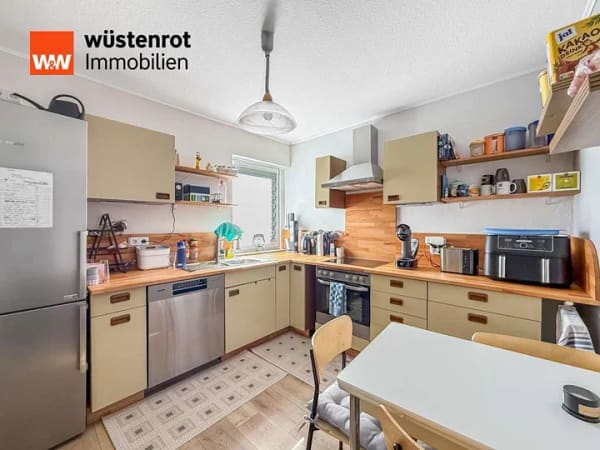 Immobilie in Saarlouis - Zentrale 2-Zimmer-Erdgeschosswohnung mit offenen Wohn- und Essbereich inkl. Garten in SLS-Roden - Bild 2