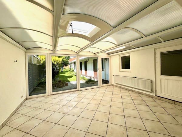 Immobilie in Tönning - Gepflegtes Einfamilienhaus im hist. Ortskern mit hübschem Garten und Teich! - Bild 2