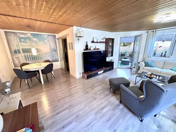 Immobilie in Kuchen - Gepflegte 3,5 Zimmer-Erdgeschosswohnung mit EBK, Terrasse und TG-Stellplatz - Bild 0