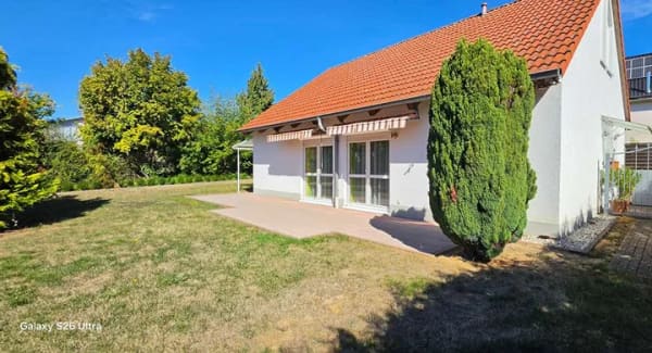 Immobilie in Waldalgesheim - 1475 Gepflegtes Einfamilienhaus mit Garage und Garten in ruhiger Lage in Waldalgesheim - Bild 0