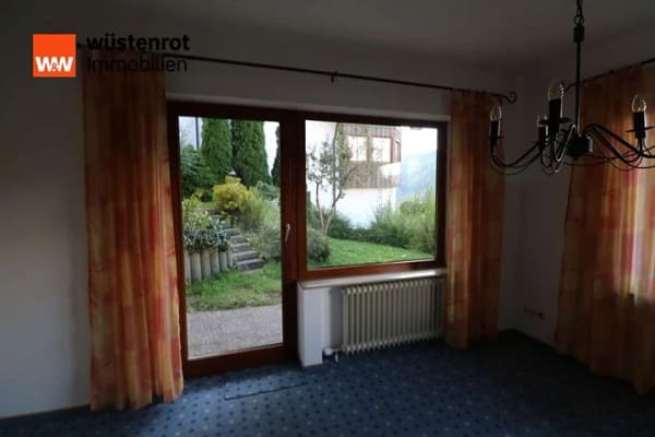 Immobilie in Baiersbronn - 2-Zimmer-Wohnung mit überdachter Eckterrasse und PKW-Stellplatz - Bild 3