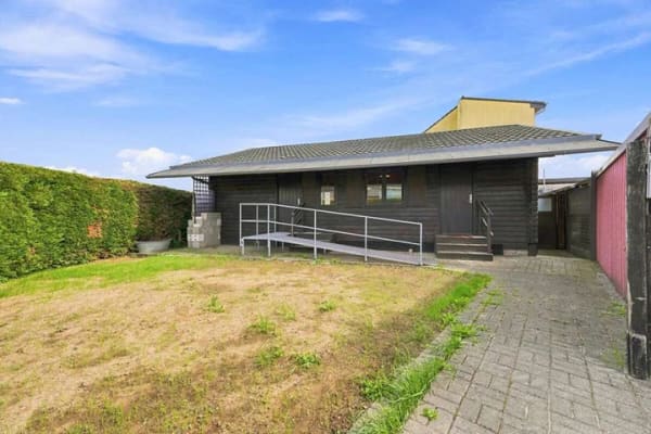 Immobilie in Rommerskirchen - Natürlich wohnen: Kompaktes Holzhaus mit Garten & Garage in Rommerskrichen - Vanikum - Bild 0