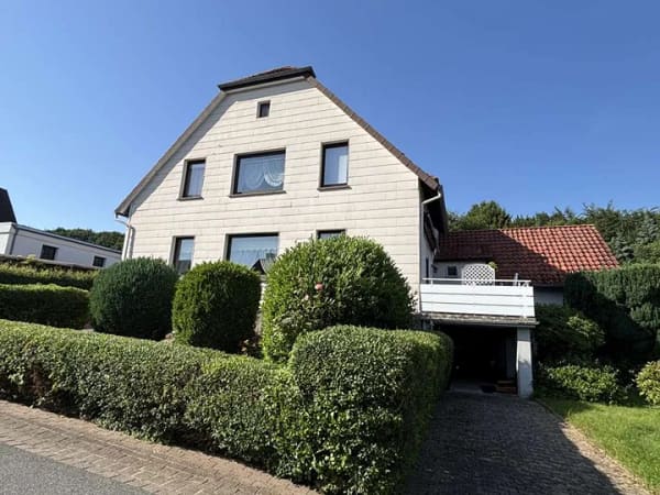 Immobilie in Auetal - Großes Wohnhaus mit viel Potenzial  direkt am Wald - Bild 2