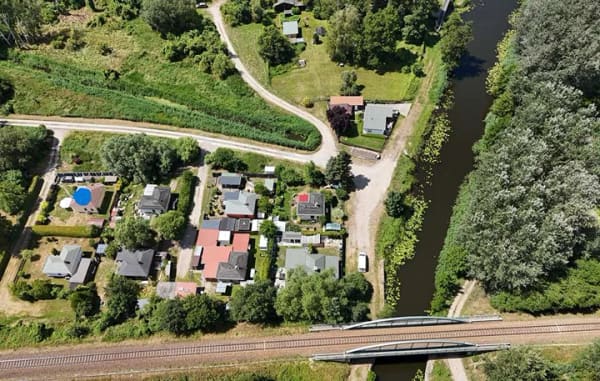 Immobilie in Kremmen - ***Massives, winterfestes Ferienhaus in KREMMEN, Nähe Ruppiner Kanal - Eigentumsgrundststück*** - Bild 0