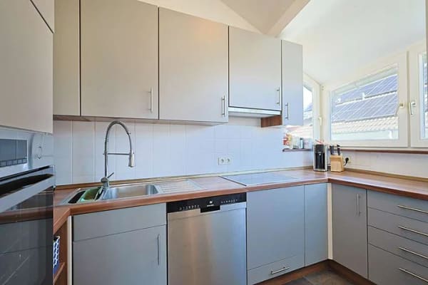Immobilie in Steinenbronn - Einziehen & wohlfühlen: Modernisierte Wohnung mit hohen Decken und Balkon - Bild 3